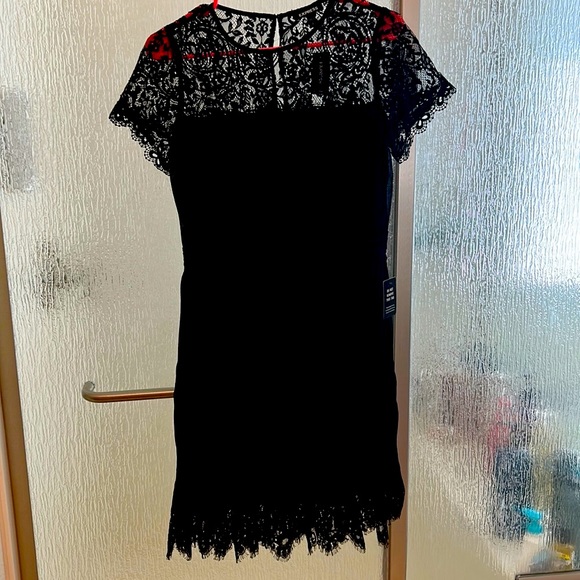EXPRESS Small Lace Black Dress 🖤🔥 - Picture 6 of 10